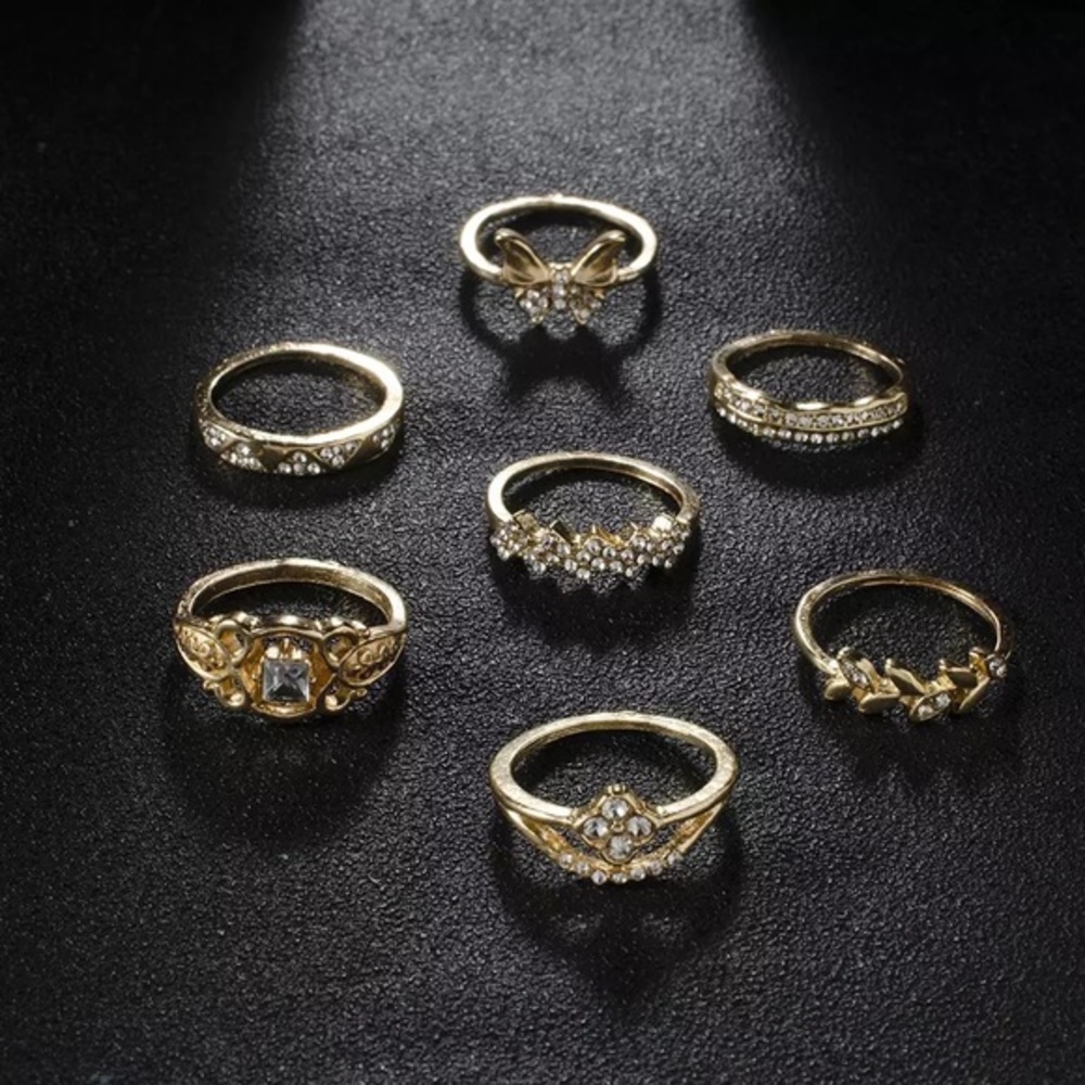 3/$30 💛 Boho Ring Set - Picture 2 of 5